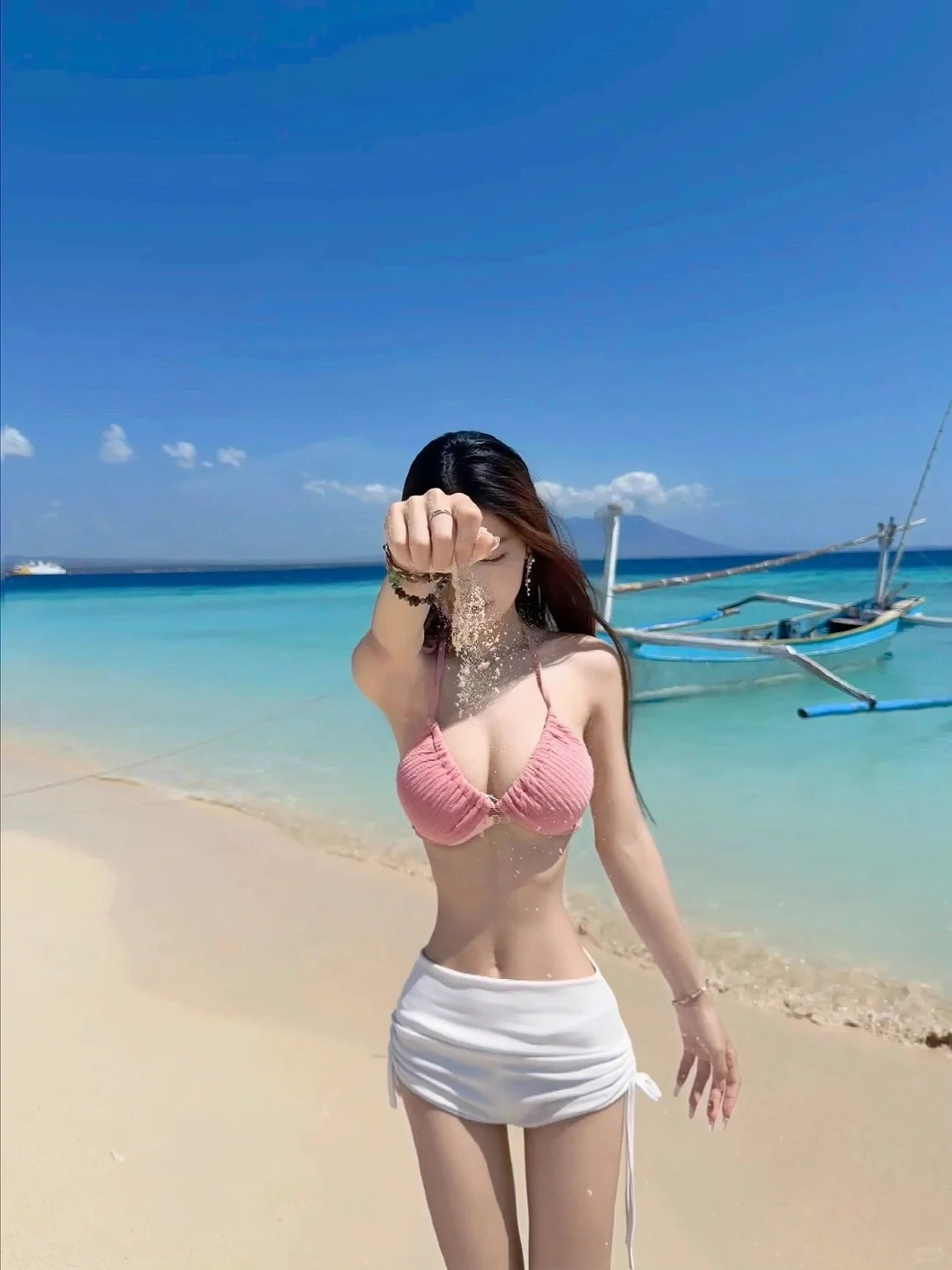 把海边穿成粉蓝色👙 1